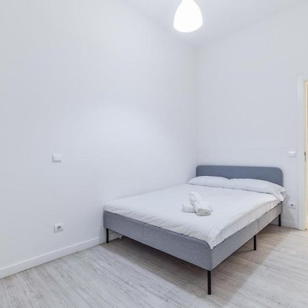 Amplio Apartamento En Malasana Para 6 Personas Apartment Madrid Bagian luar foto