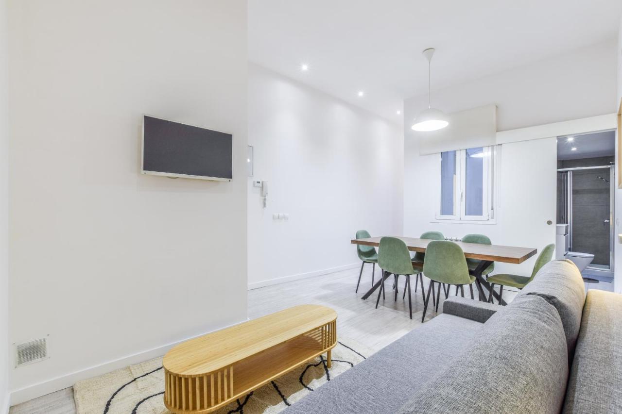 Amplio Apartamento En Malasana Para 6 Personas Apartment Madrid Bagian luar foto