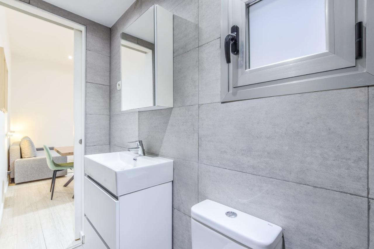 Amplio Apartamento En Malasana Para 6 Personas Apartment Madrid Bagian luar foto