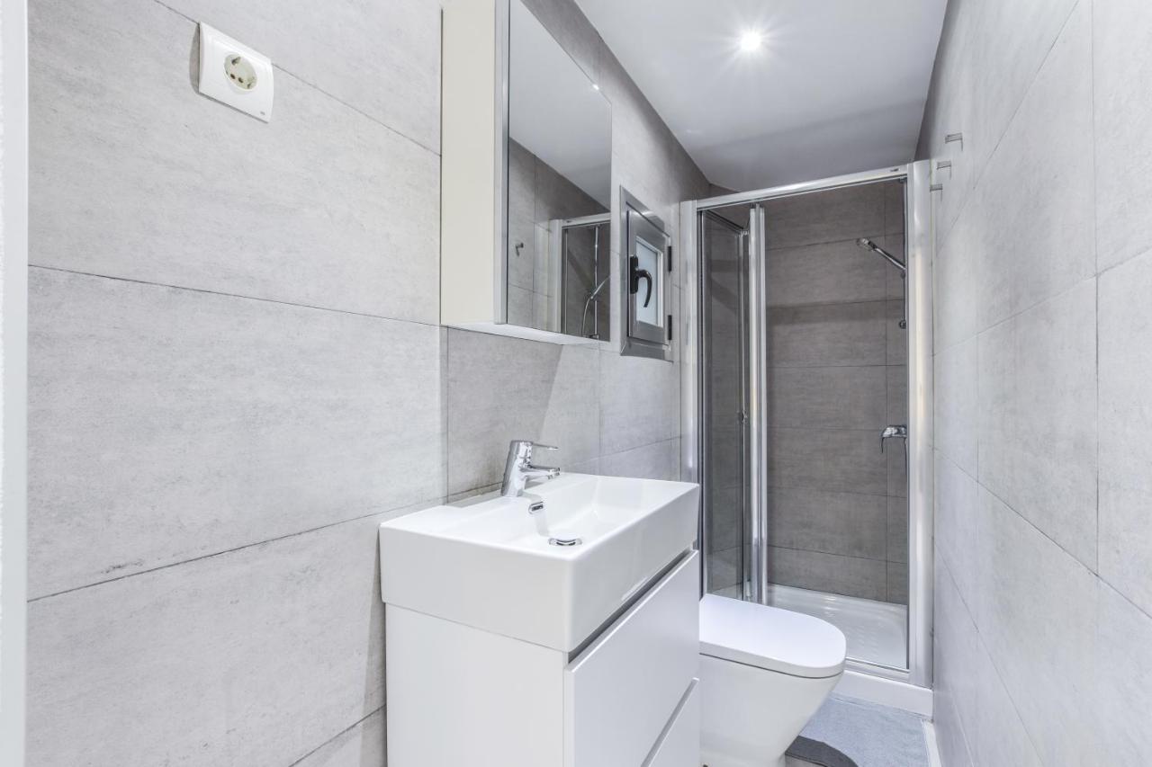 Amplio Apartamento En Malasana Para 6 Personas Apartment Madrid Bagian luar foto